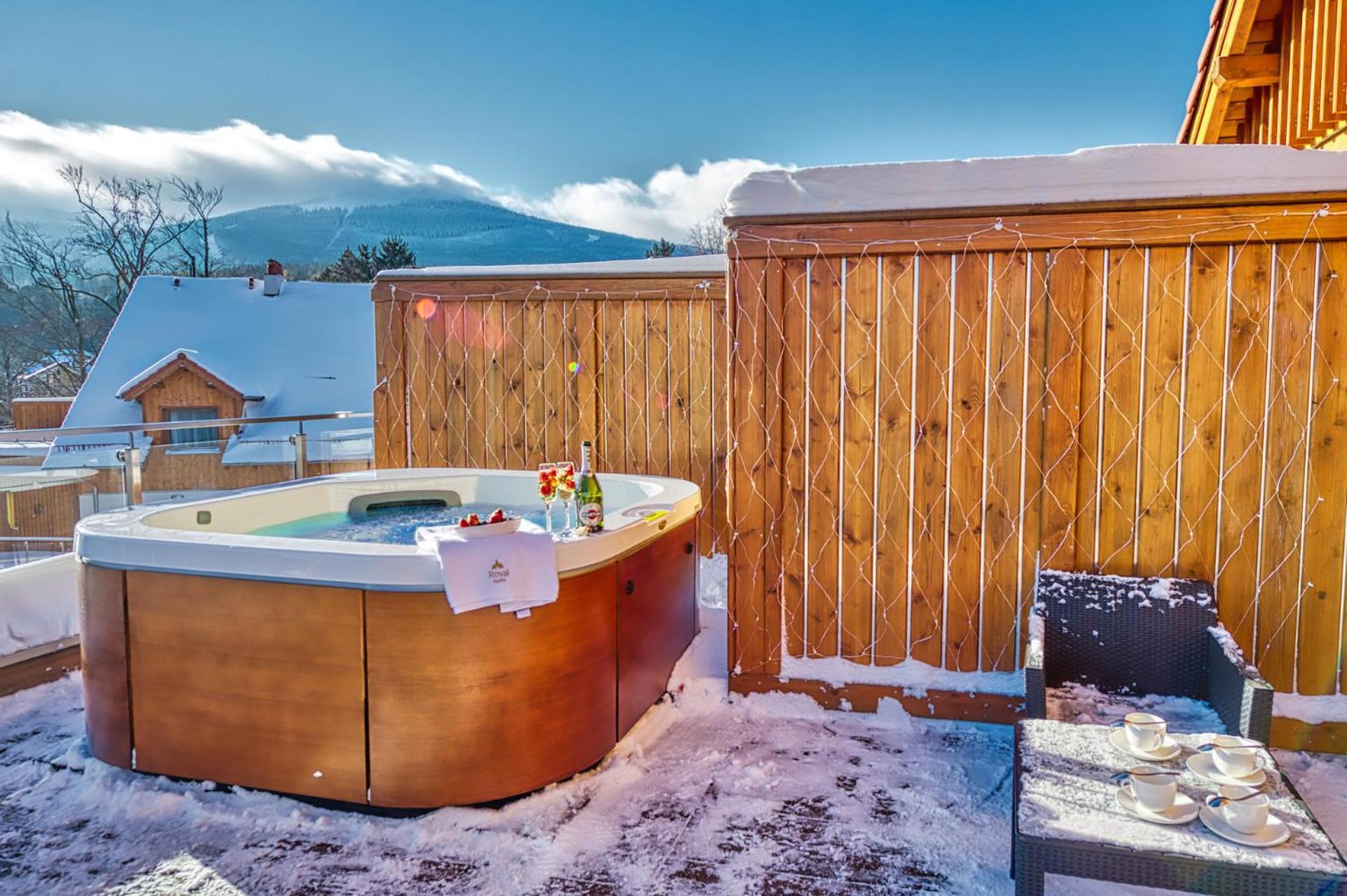 Royal Prestige Collection Z Prywatnym Jacuzzi - Stone Hill Resort Z Basenem I Saunami Szklarska Poreba Luaran gambar